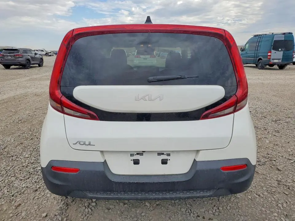 2022 KIA SOUL S  