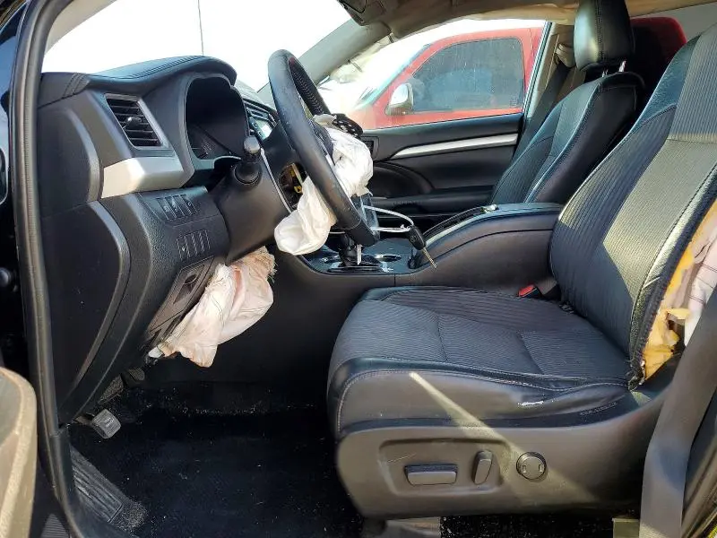 2019 TOYOTA HIGHLANDER LE PLUS  