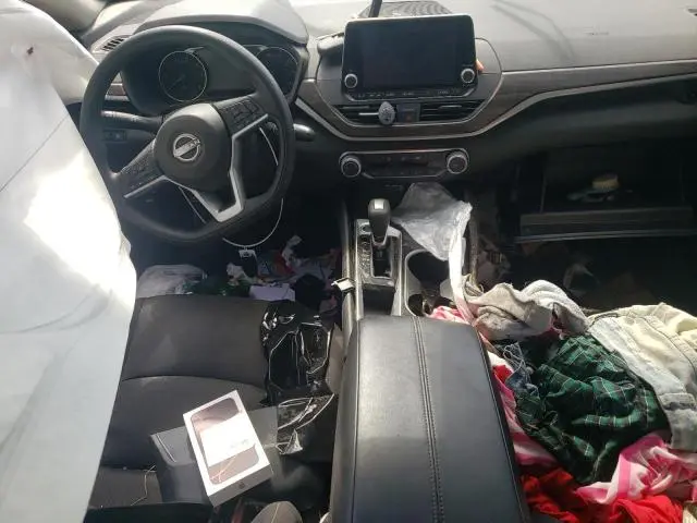 2024 NISSAN ALTIMA SV  