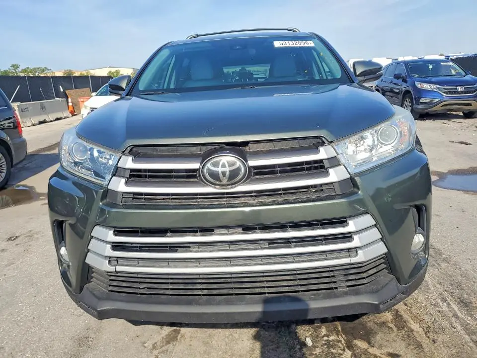 2019 TOYOTA HIGHLANDER LE PLUS  