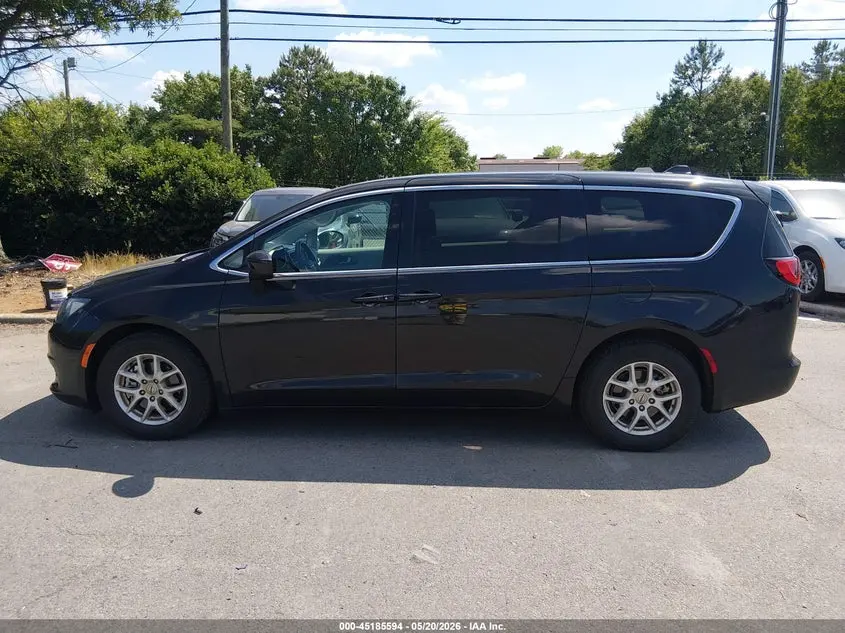 2021 CHRYSLER VOYAGER LX