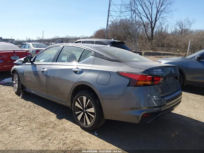 2022 NISSAN ALTIMA SV FWD