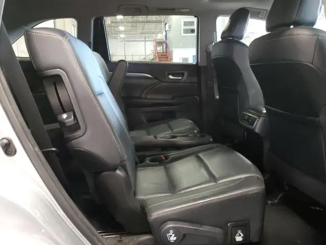 2017 TOYOTA HIGHLANDER LIMITED  