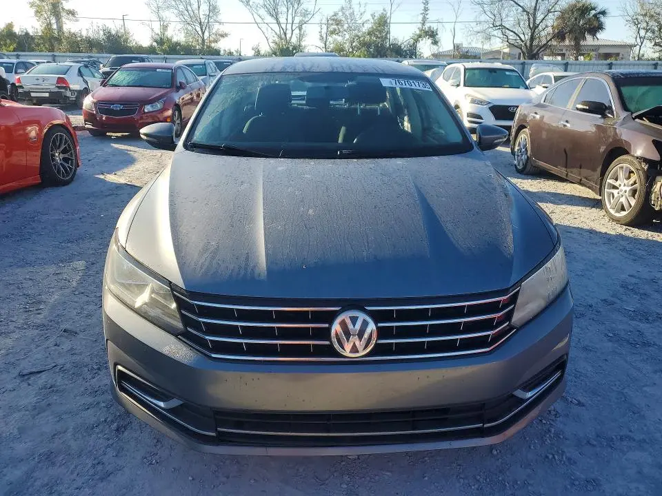 2017 VOLKSWAGEN PASSAT S  