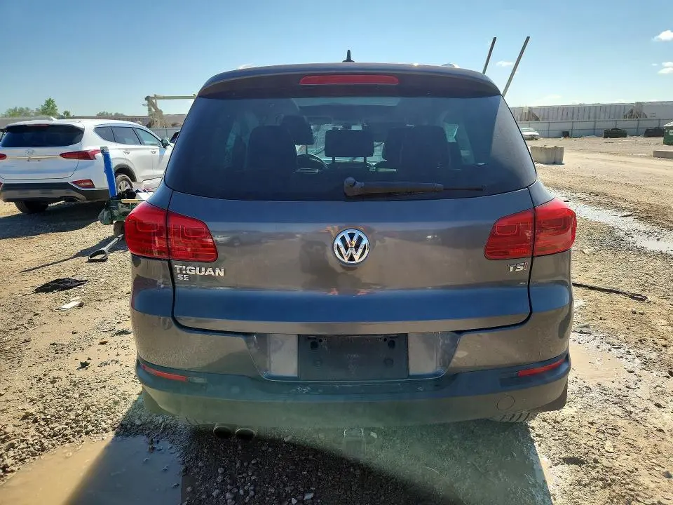 2016 VOLKSWAGEN TIGUAN S  