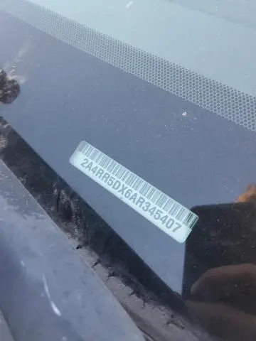 2010 CHRYSLER TOWN & COUNTRY TOURING  