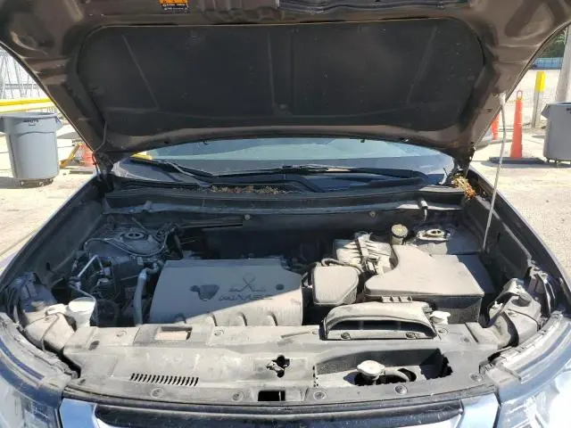 2018 MITSUBISHI OUTLANDER SE  