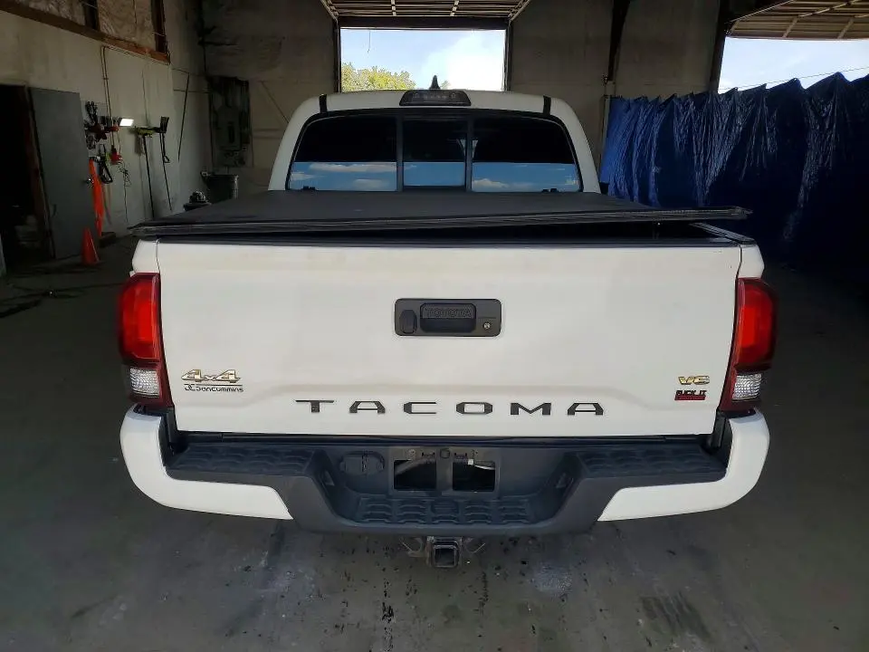 2018 TOYOTA TACOMA SR V6  