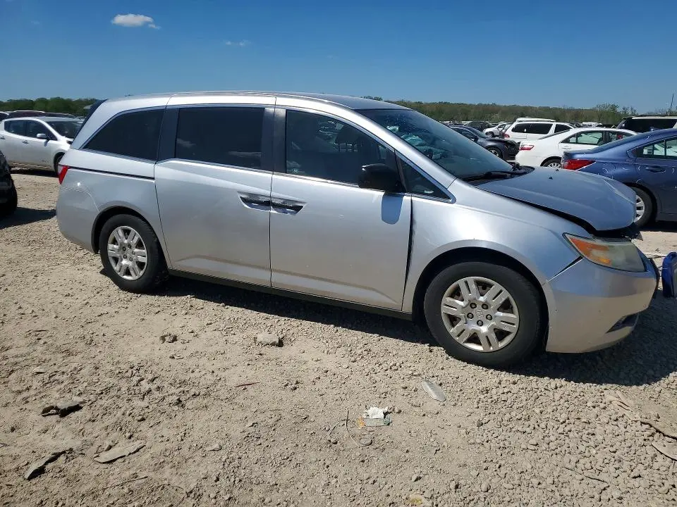 2011 HONDA ODYSSEY LX  