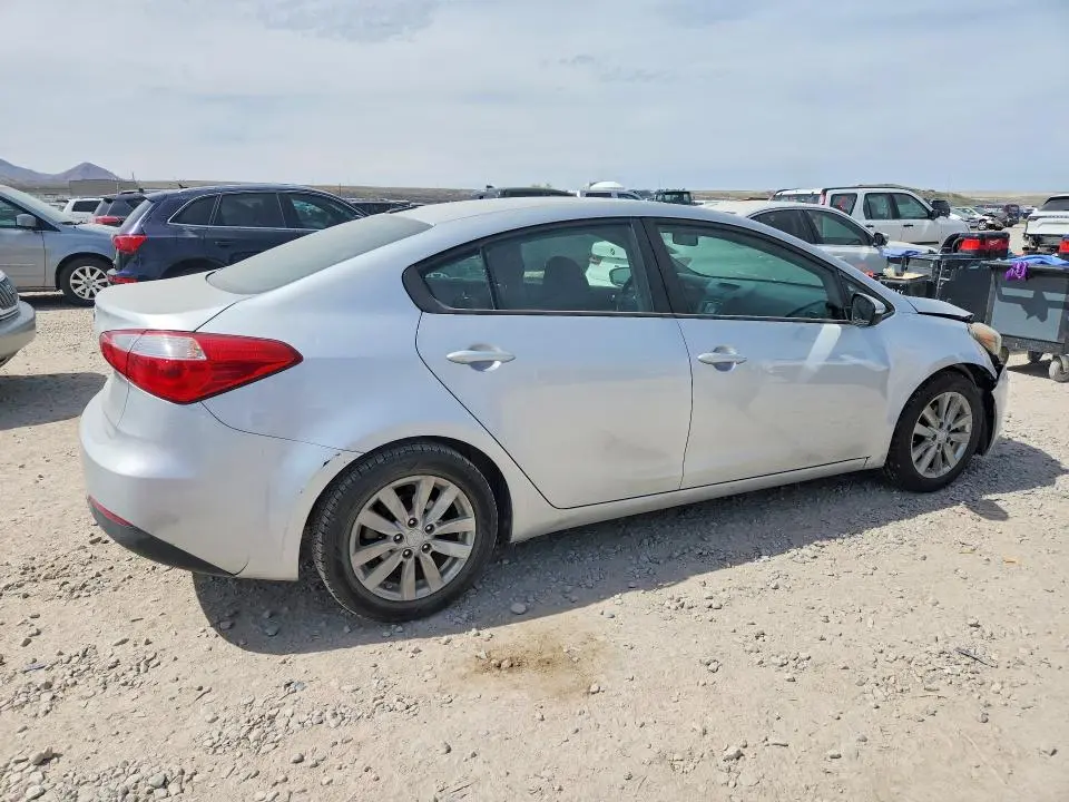 2016 KIA FORTE LX  