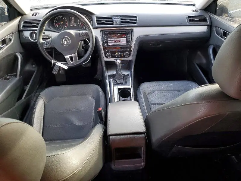2012 VOLKSWAGEN PASSAT SE  