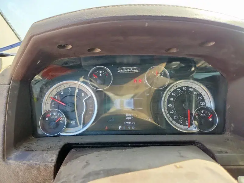 2015 RAM 3500 LARAMIE  