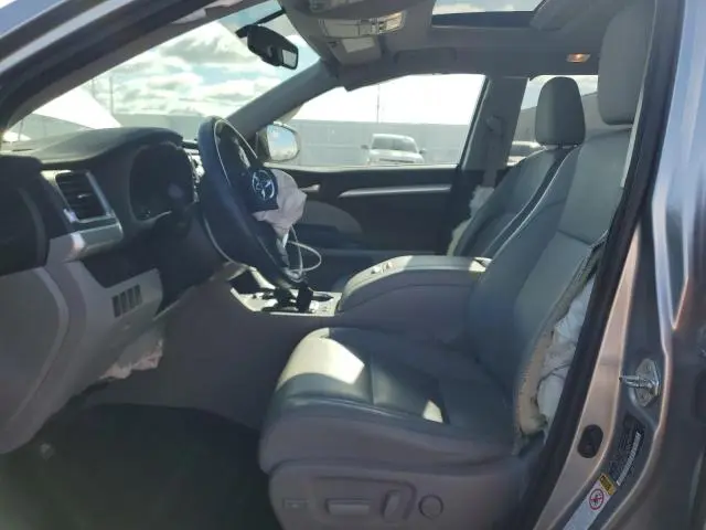 2015 TOYOTA HIGHLANDER XLE  