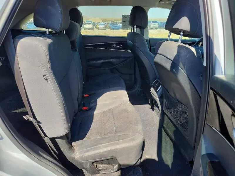 2017 KIA SORENTO LX V6  