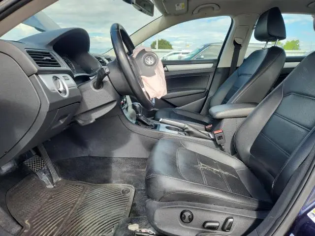 2013 VOLKSWAGEN PASSAT SE