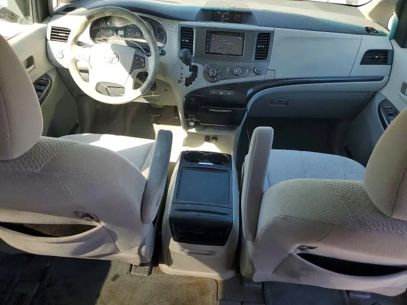 2012 TOYOTA SIENNA LE 8-PASSENGER  