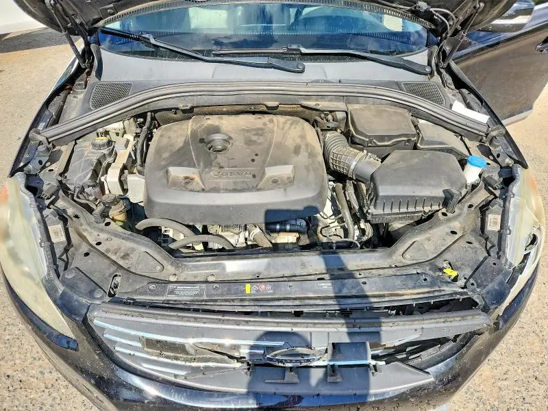 2017 VOLVO XC60 T6 DYNAMIC  