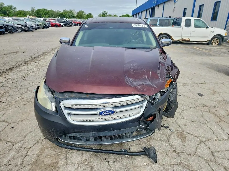 2010 FORD TAURUS LIMITED  