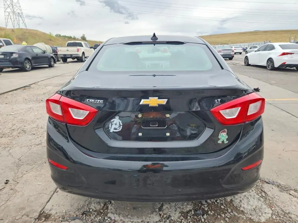 2018 CHEVROLET CRUZE LT  