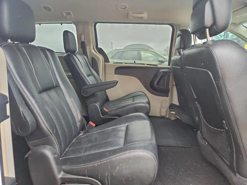 2011 CHRYSLER TOWN & COUNTRY TOURING L  