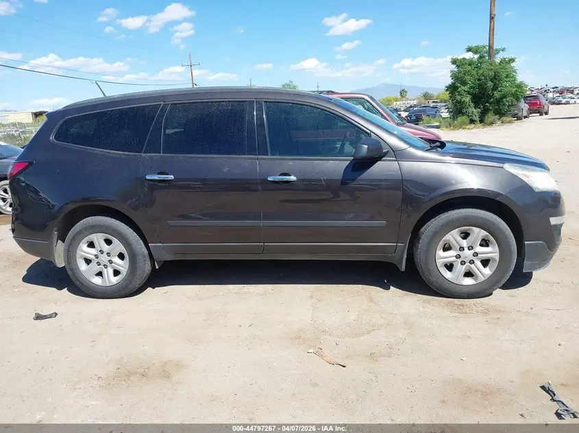 2017 CHEVROLET TRAVERSE LS
