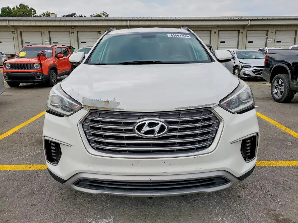 2017 HYUNDAI SANTA FE SE  