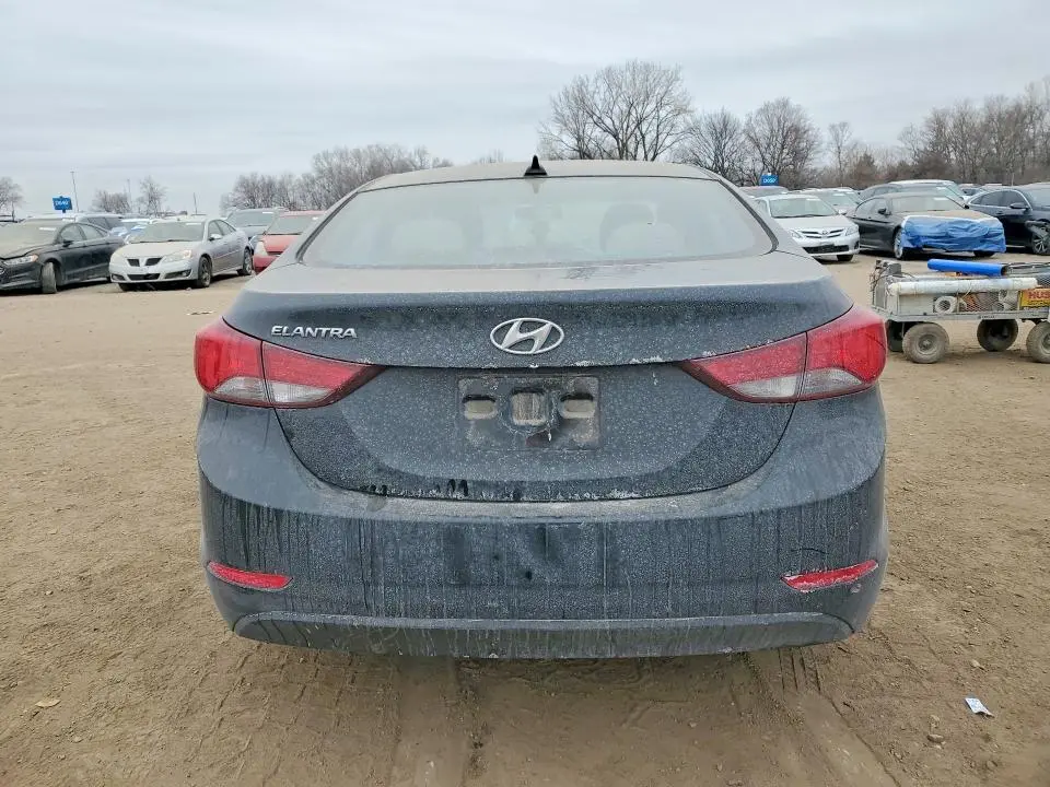 2016 HYUNDAI ELANTRA SE  