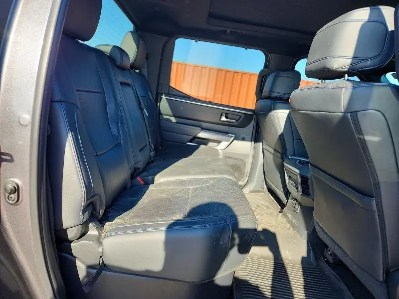 2023 TOYOTA TUNDRA PLATINUM  