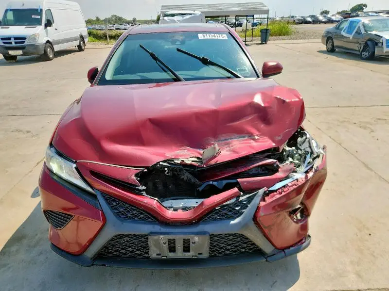 2018 TOYOTA CAMRY SE  