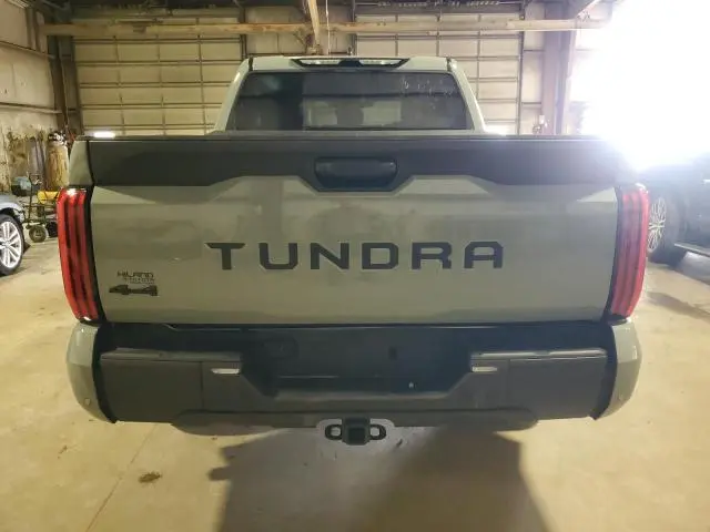 2024 TOYOTA TUNDRA CREWMAX SR  