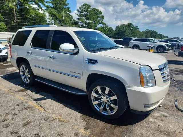 2011 CADILLAC ESCALADE   
