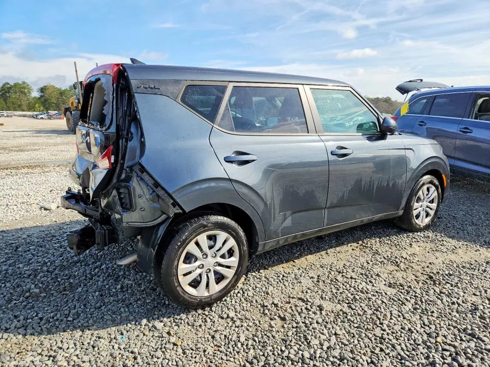 2022 KIA SOUL LX  