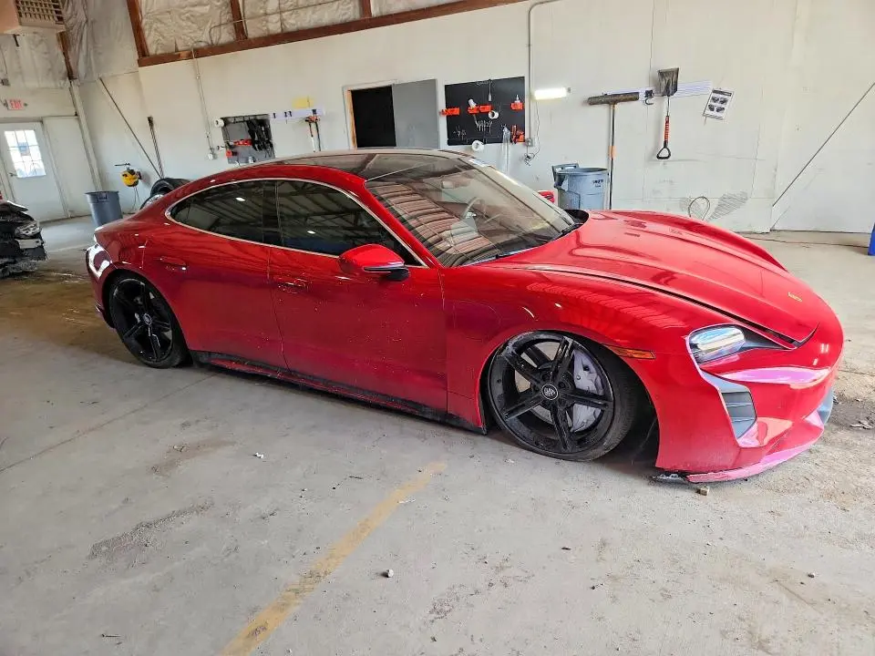 2020 PORSCHE TAYCAN TURBO  