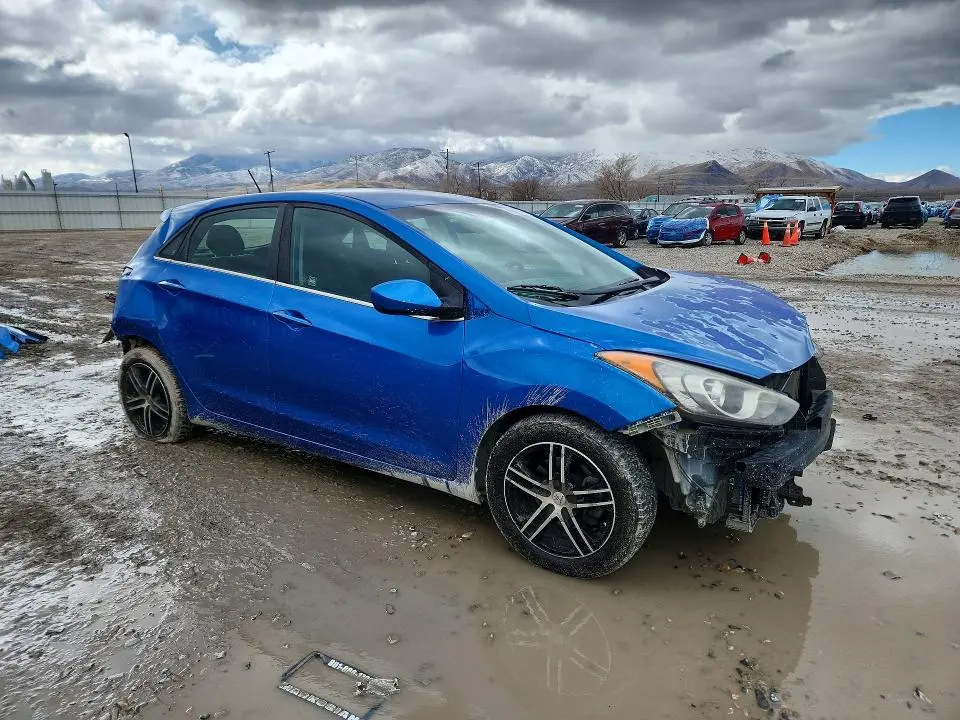 2017 HYUNDAI ELANTRA GT BASE  