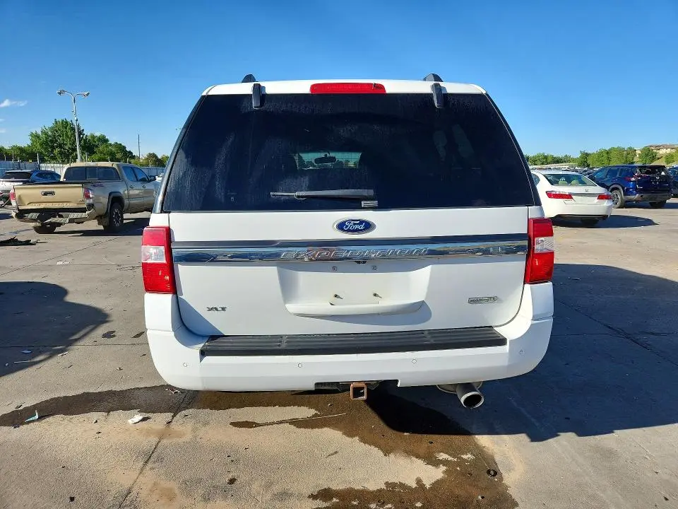 2016 FORD EXPEDITION EL XLT  
