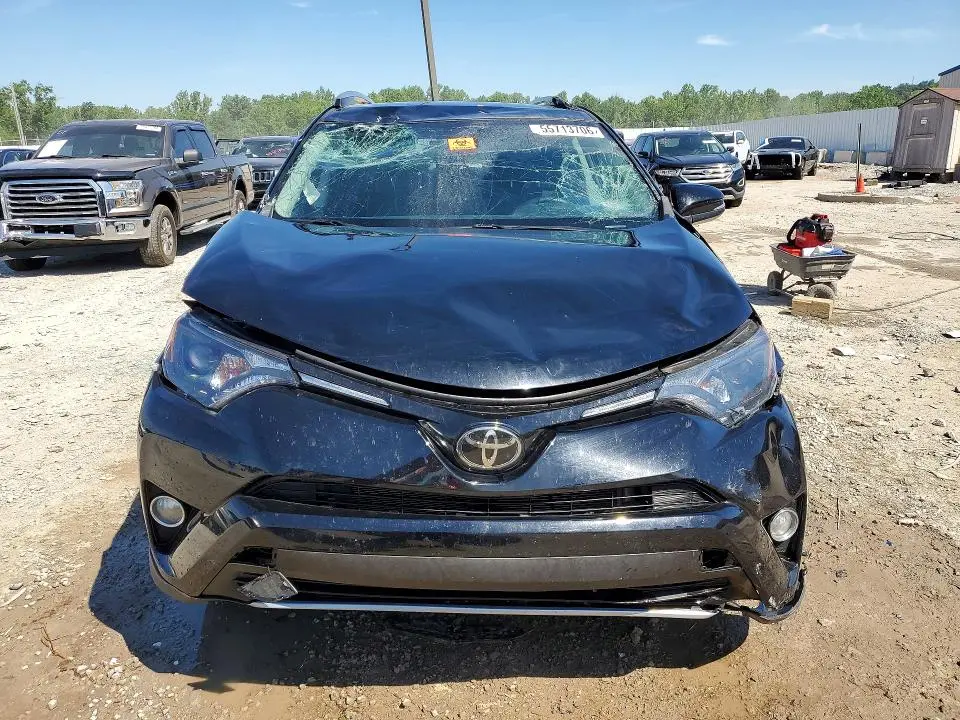 2018 TOYOTA RAV4 XLE  