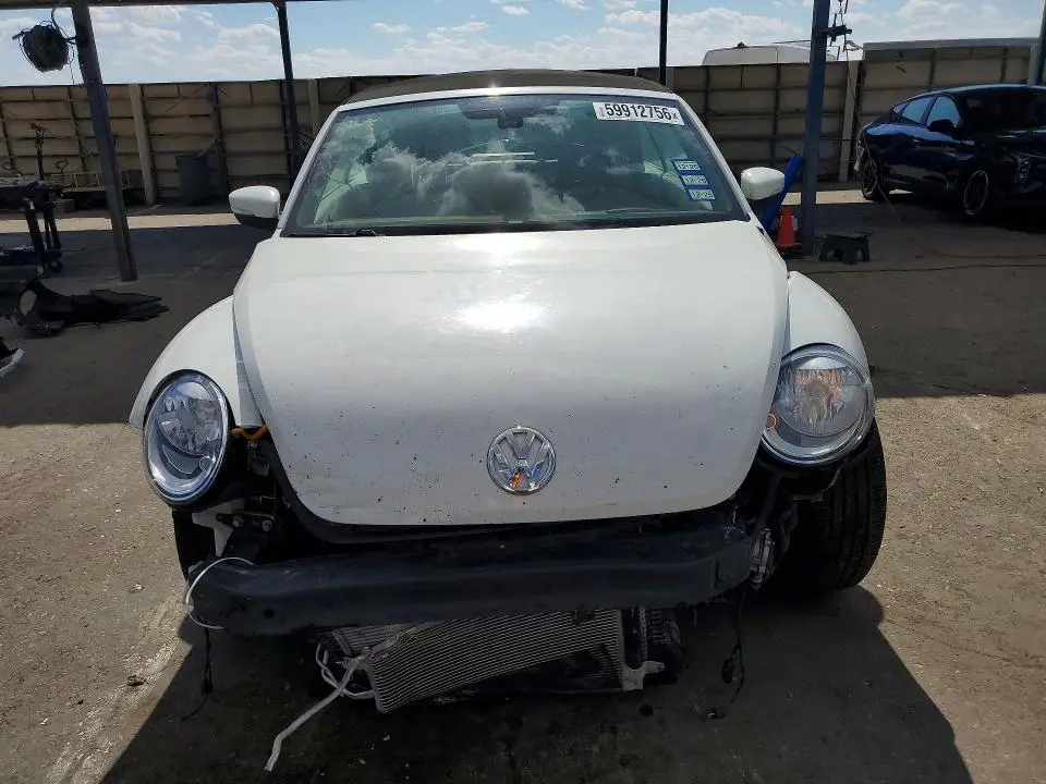 2019 VOLKSWAGEN BEETLE S  
