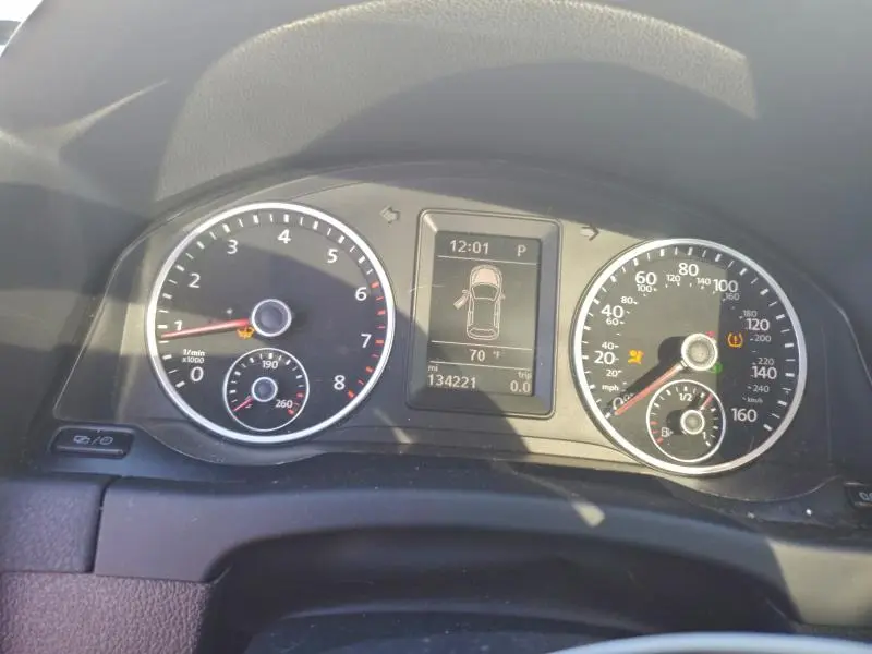 2016 VOLKSWAGEN TIGUAN S  