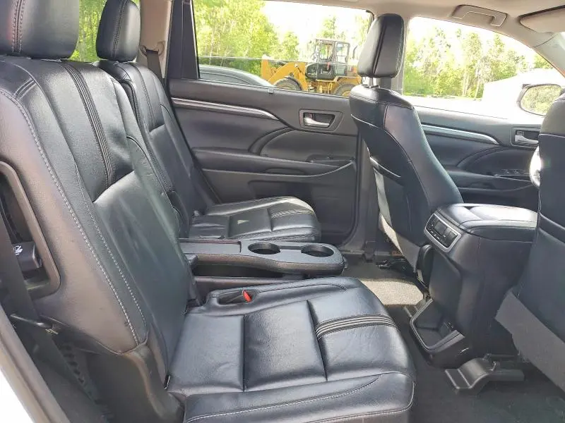 2017 TOYOTA HIGHLANDER XLE  