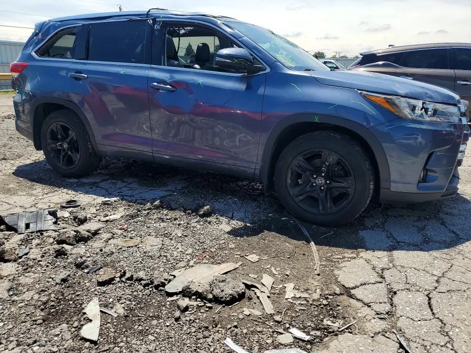 2018 TOYOTA HIGHLANDER LIMITED  