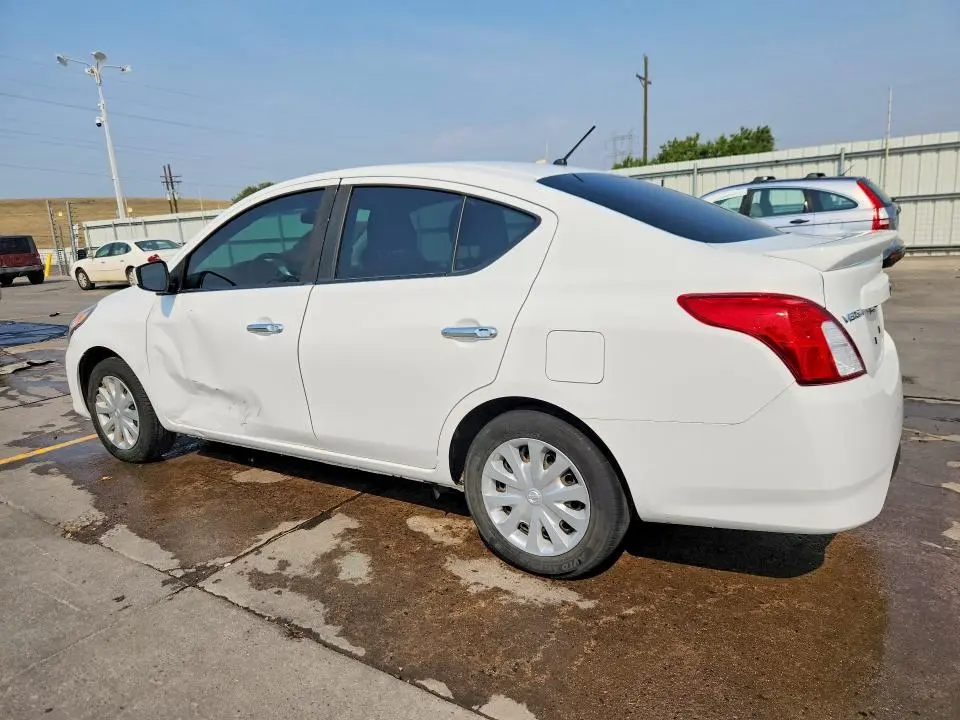 2019 NISSAN VERSA SV  