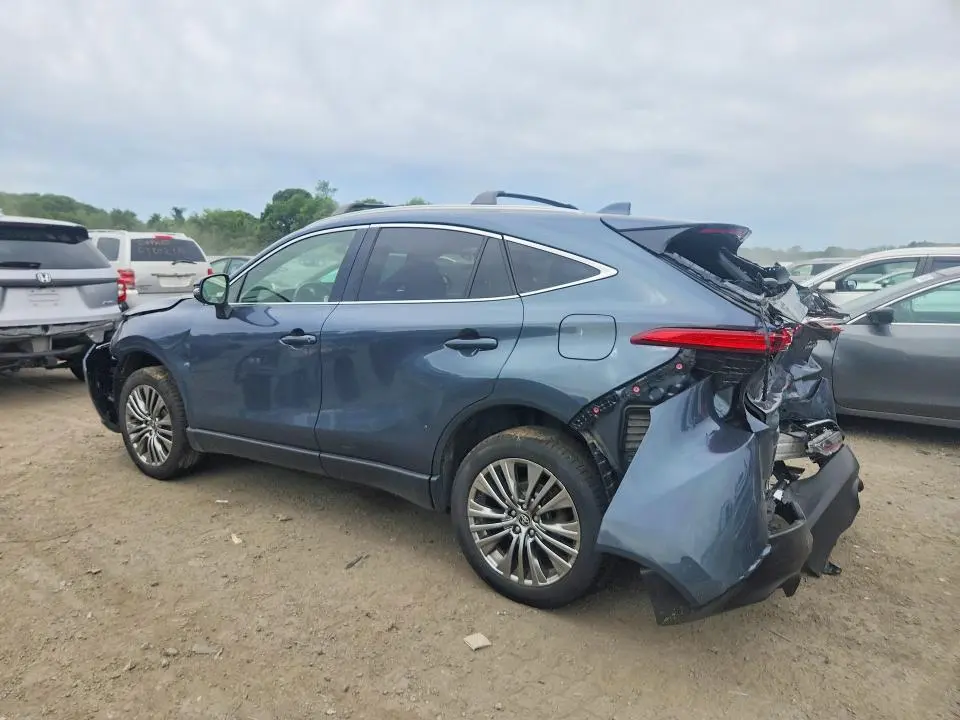 2022 TOYOTA VENZA XLE  