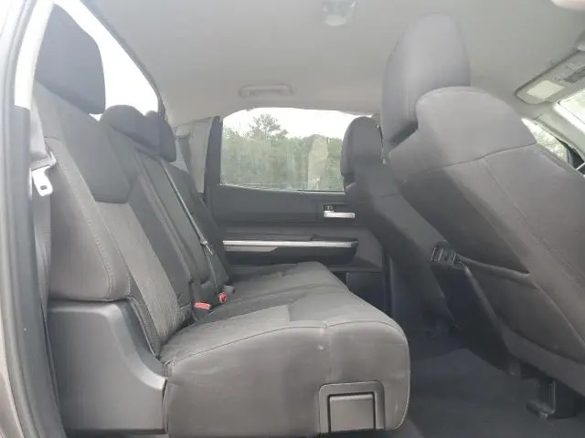 2015 TOYOTA TUNDRA CREWMAX SR5  