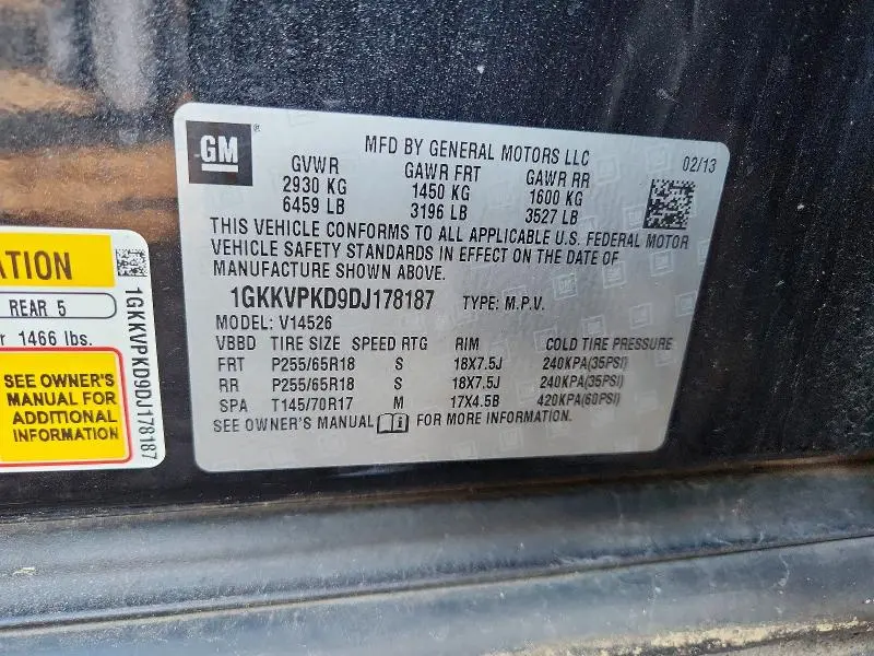 2013 GMC ACADIA SLE  