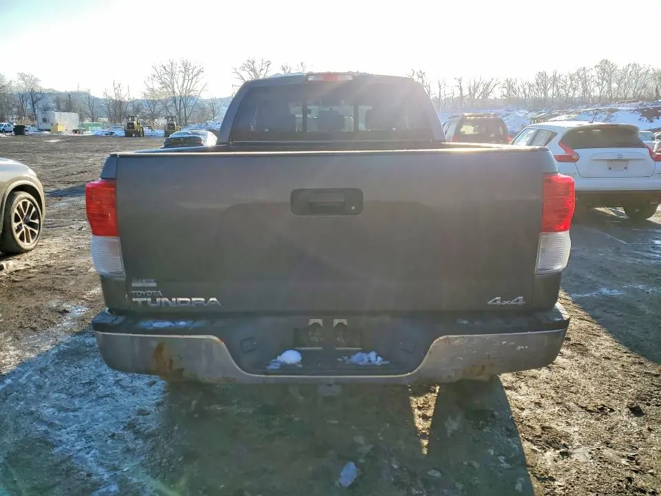 2011 TOYOTA TUNDRA DOUBLE CAB SR5  