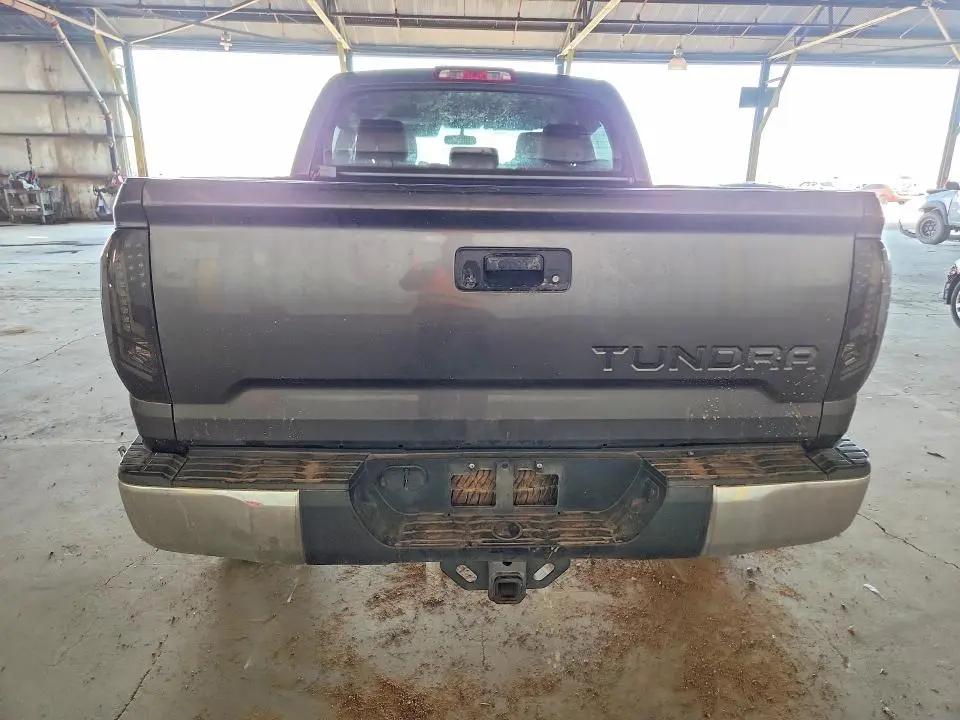 2015 TOYOTA TUNDRA SR5  