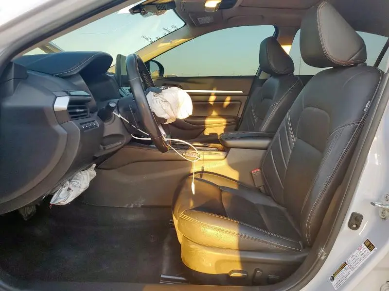 2024 NISSAN ALTIMA SR  