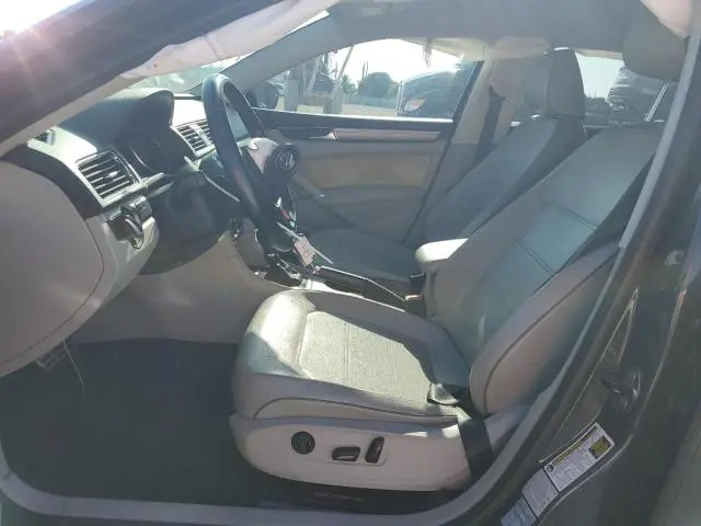 2016 VOLKSWAGEN PASSAT S  