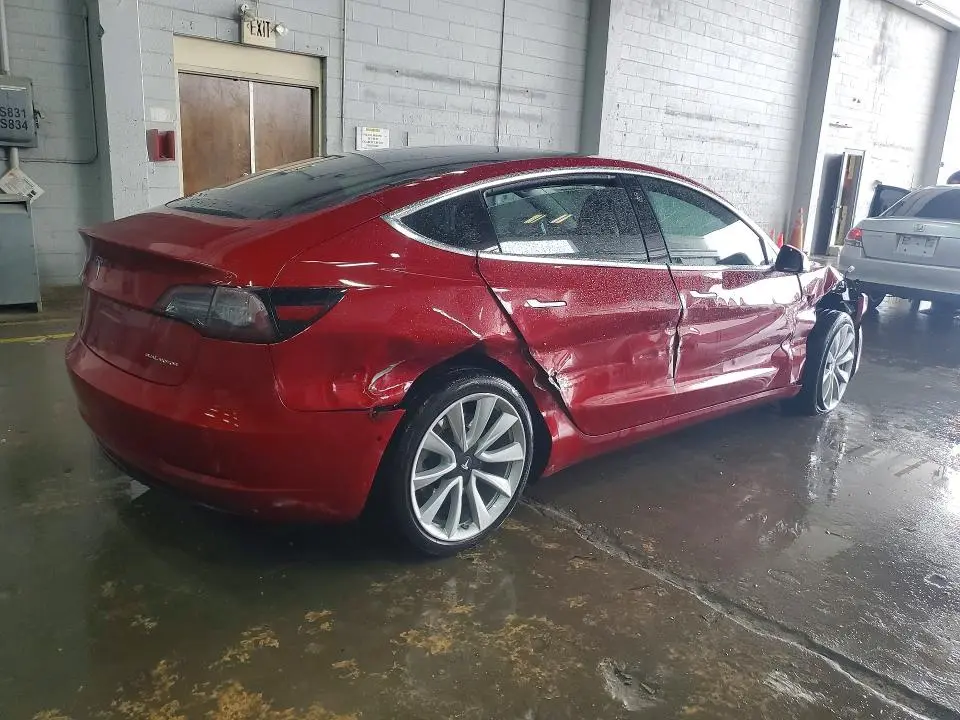 2018 TESLA MODEL 3   