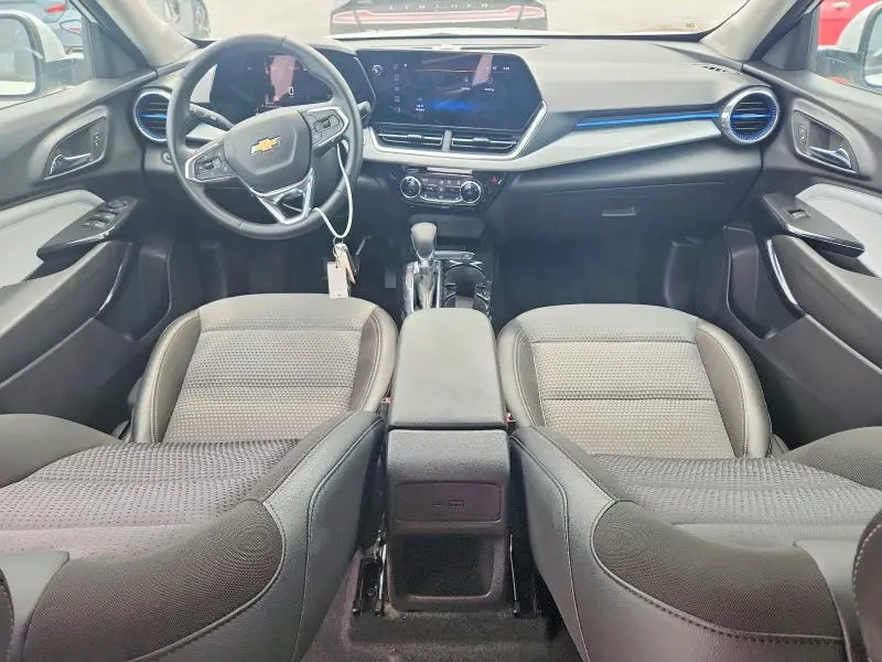 2025 CHEVROLET TRAX 1LT  